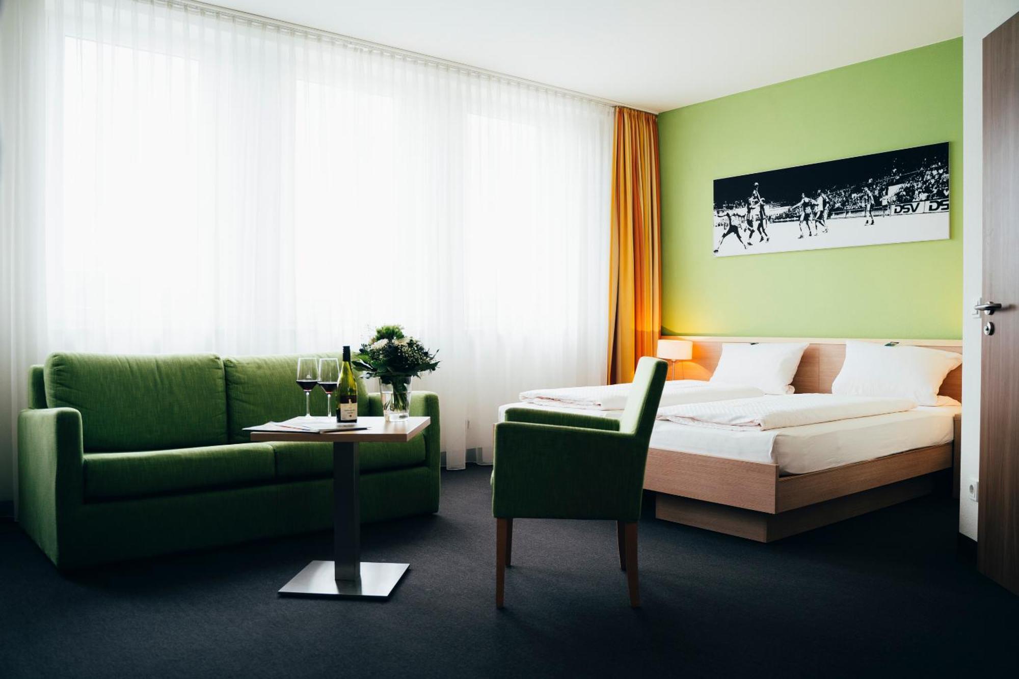 Business & Conference Sporthotel Großwallstadt מראה חיצוני תמונה